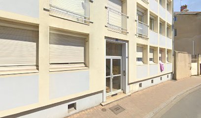 Etude Généalogique Maillard, salon de toilettage sur Groomie.fr et au 41 Rue de Stalingrad, 69400 Villefranche-sur-Saone