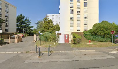 Gossein Patrick, salon de toilettage sur Groomie.fr et au 4 Av. de l'Essonne, 91130 Ris-Orangis