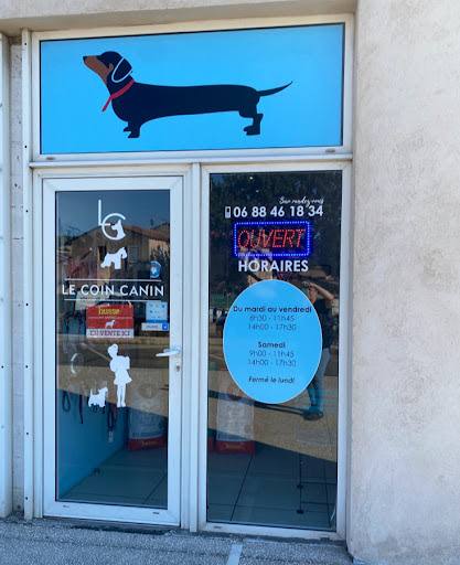 Le Coin Canin, salon de toilettage sur Groomie.fr et au Le Coin Canin, 2379 Av. Pierre Auguste Renoir, 83500 La Seyne-sur-Mer