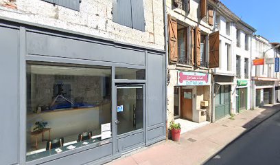 les 4 pattes de castel, salon de toilettage sur Groomie.fr et au 22 Grande Rue, 47700 Casteljaloux
